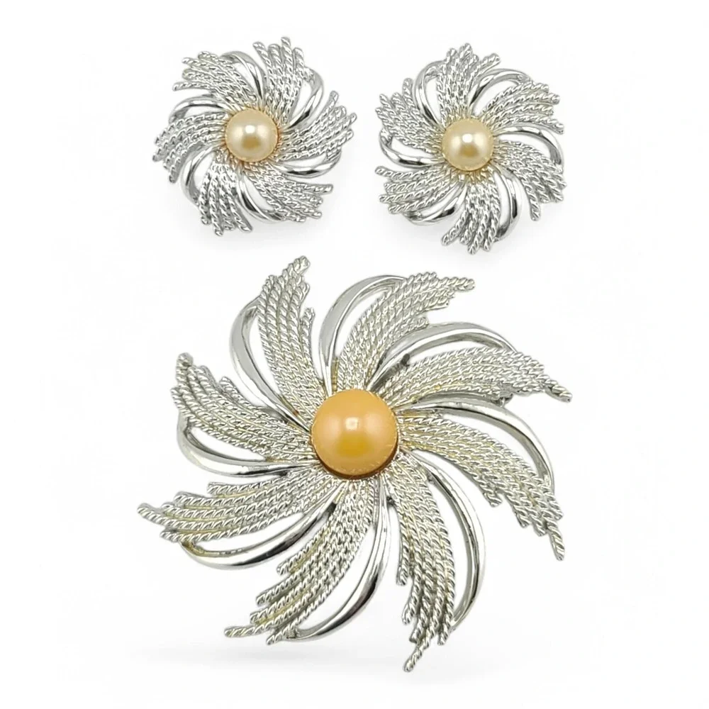 Vtg Sarah Coventry 